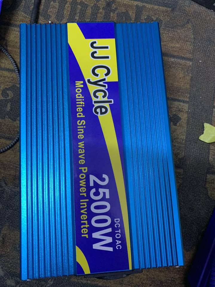 عاكس انفيرتر جديد غير مستخدم جميع الملحقات كامله بلكارتون السعر 50 الف مع التوصيل توصيل جميع المحافظات ***********
