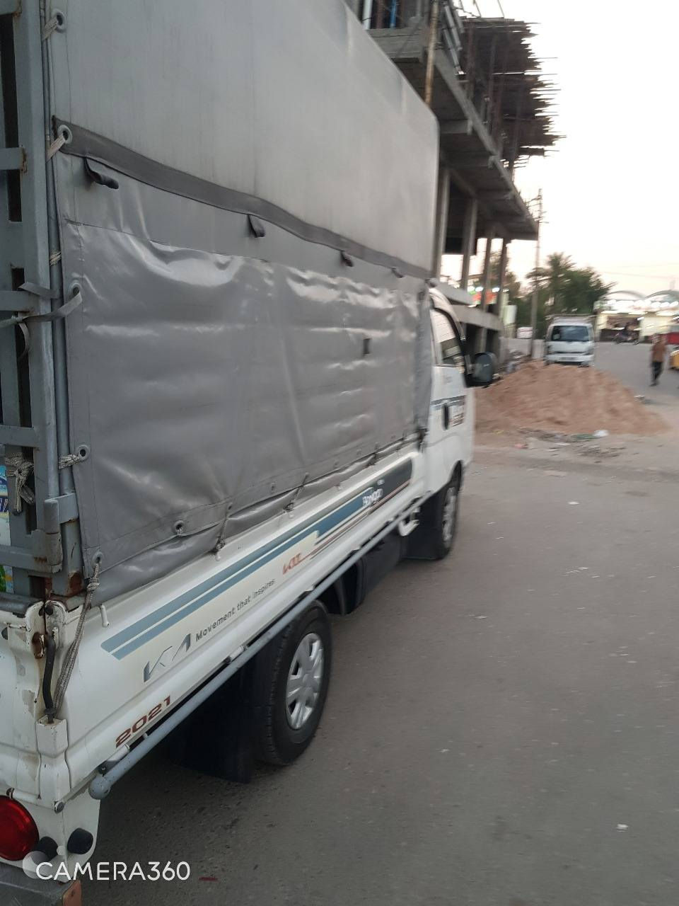 السلام عليكم كيه بنكو 2700 موديل 2019 بسمي تحويل ثاني يوم رقم انكليزي  تخم تاير صدرد غرفه مدوشمه كهربائيات كلهن شغاله حساسات خلفيه تدفئه و تبريد ثلج
محرك كير اكسل سياره خير من الله مكان السياره بغداد  *********** السعر 130
