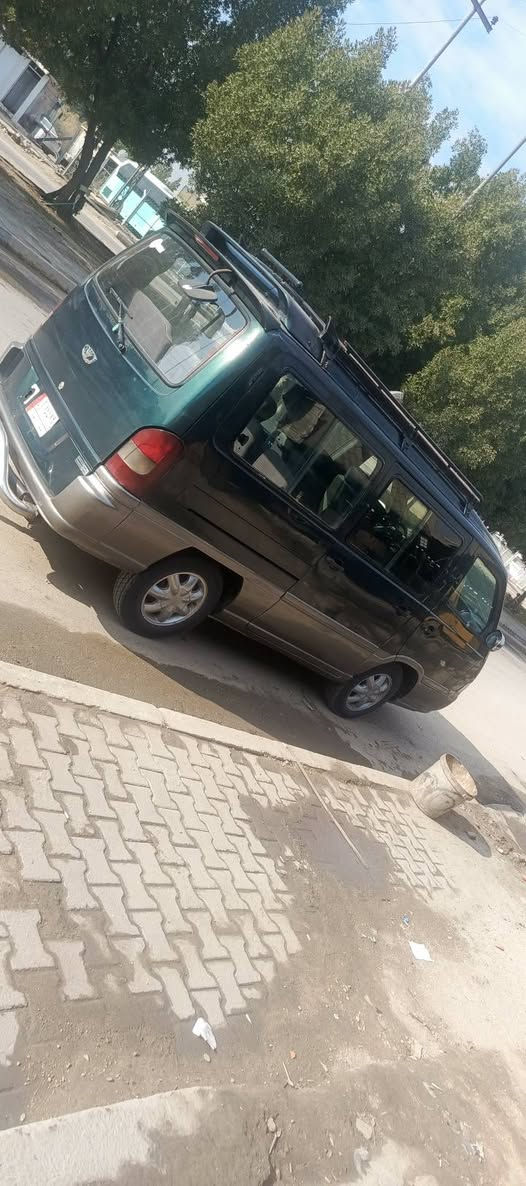 سياره للبيع موديل 2001 سياره ما عايزه كل شيء ***********
