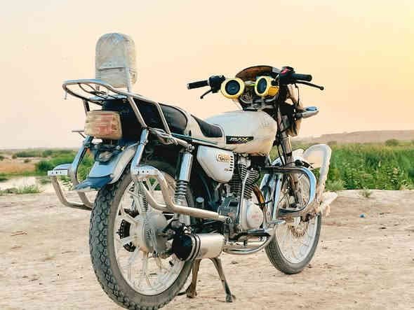 السلام عليكم مكلف ب نشر
موطور جني ابو الكله  #للبيع
جديد موديل 24  نضافه فول محرك شرط بلادي ماطخوخ وزن ثقيل كهربايت كله شغاله شرط السعر 575وبي مجال 
الرقم‪ 0788 698 4736
