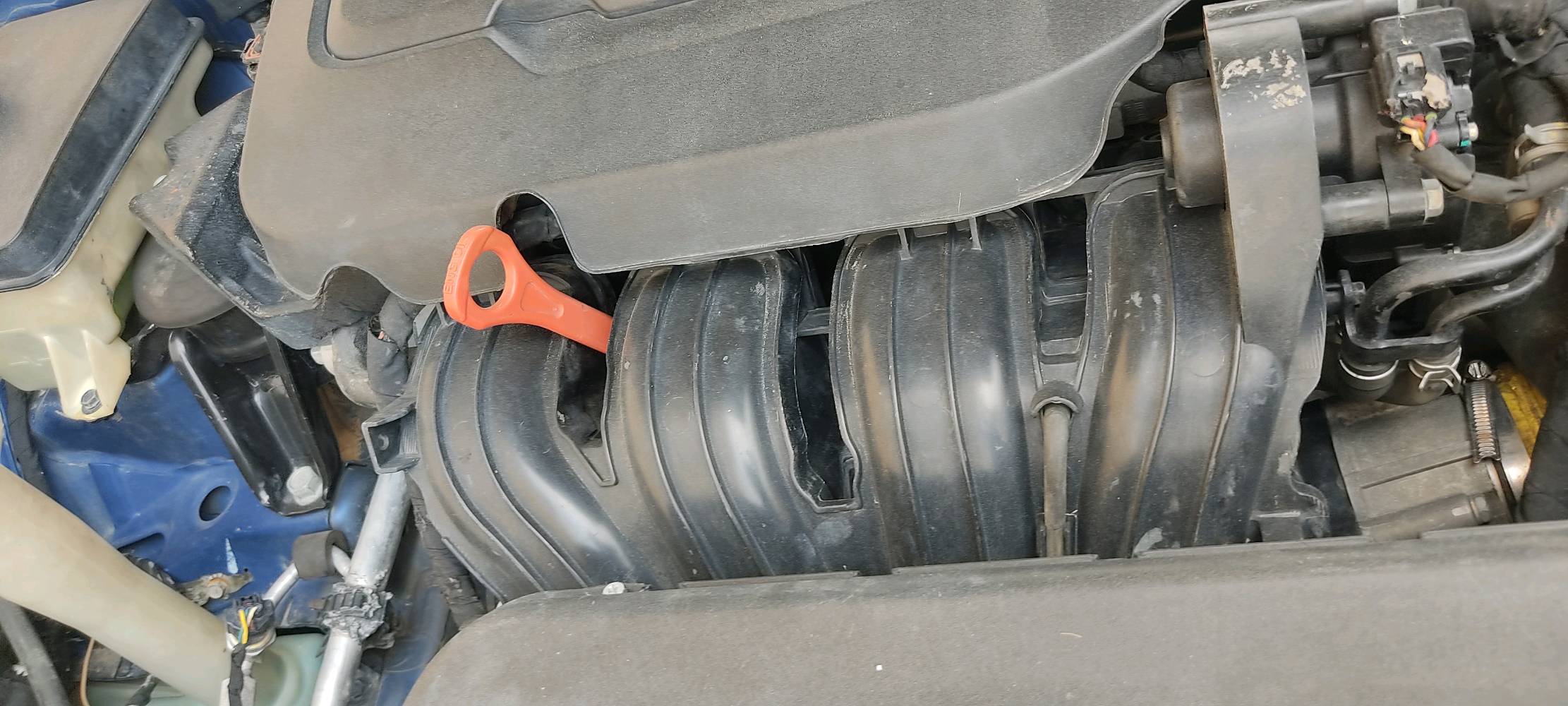 سوناتا 2016 رقم اربيل باسمي سنويه جديد رقم انكليزي كل نقص بيها ثلاث قطع بس اني ابيع احزام مكفوله من كلشي  باتري جديد ابلكات جدد مجاول جديد فيت بم جديد مابيها اي نقص بكاني بغداد سبع اقصور بصف حي ور الرقم ‏‪***********‬‏