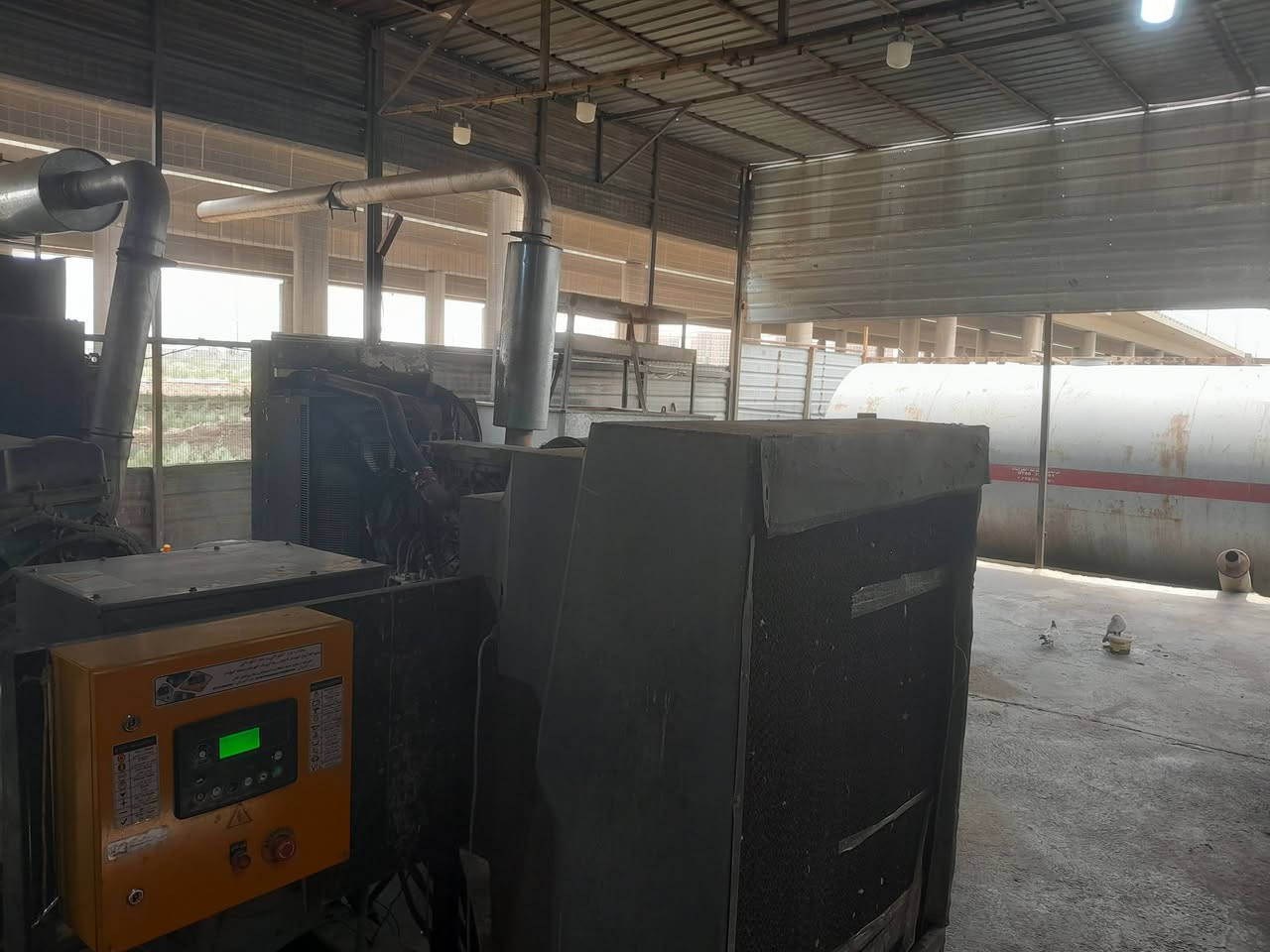 بسم الله الرحمن الرحيم سلام عليكم موقع للبيع في منطقة الرواد موقع نضيف جدا عدم التفرغ حمل 1000 امبير وقابل للزيادة حصة الكاز 250kVمنطقة خير من الله ونوع المولدة بيركز + فالفو د13 للاستفسار الاتصال على هذا الرقم ***********
