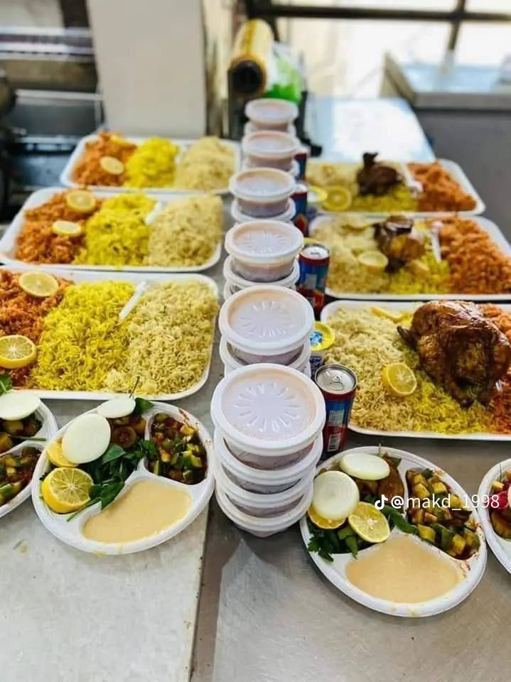 مطعم كباب احمد عبد الأمير عفك سوق الكبير توصيل داخل عفك كباب وزن كباب دجاج دجاج ذبح باجه غنم تشريب لحم غنم مشاوي انواع تمن ومرق انواع خبز حار يعمل مطعم من الصباح حتى المساء *********** ***********
