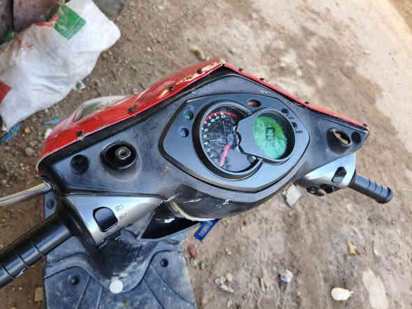 سلام عليكم اخوان
سكنس فحل للبيع گلج امامي رياضي بيها خرز 6 معدل وشلعة گلج خلفي جديد العطل فقط طوافة بانزين والكفرات تعبانة مثل بالصورة موجود واتساب *********** العنوان بغداد النهروان
