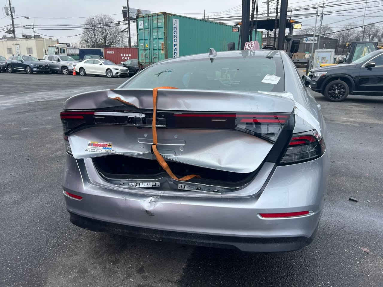 للبيع اكورد
2024
دخول جديد 
منفيس بسمي  ع حادثها سيارة 
سعر124ورقة بي مجال 
الاتصال***********
مكان سيارة بغداد حي قادسية
