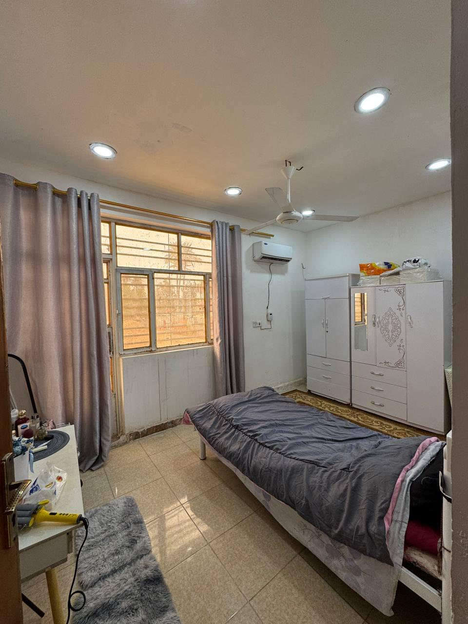 بيت للبيع الدورة زراعي العبيدي
طابو زراعي 
جاهز طابقين  
الطابق الاول  استقبال ومطبخ وخدمات
طابق ثاني ثباث غرف نوم وخدمات 
السعر 175 قابل للتفاوض
تتصل للاستفسار غير متواجد على الفيس
رقم الهاتف/واتساب
0781 293 8664
