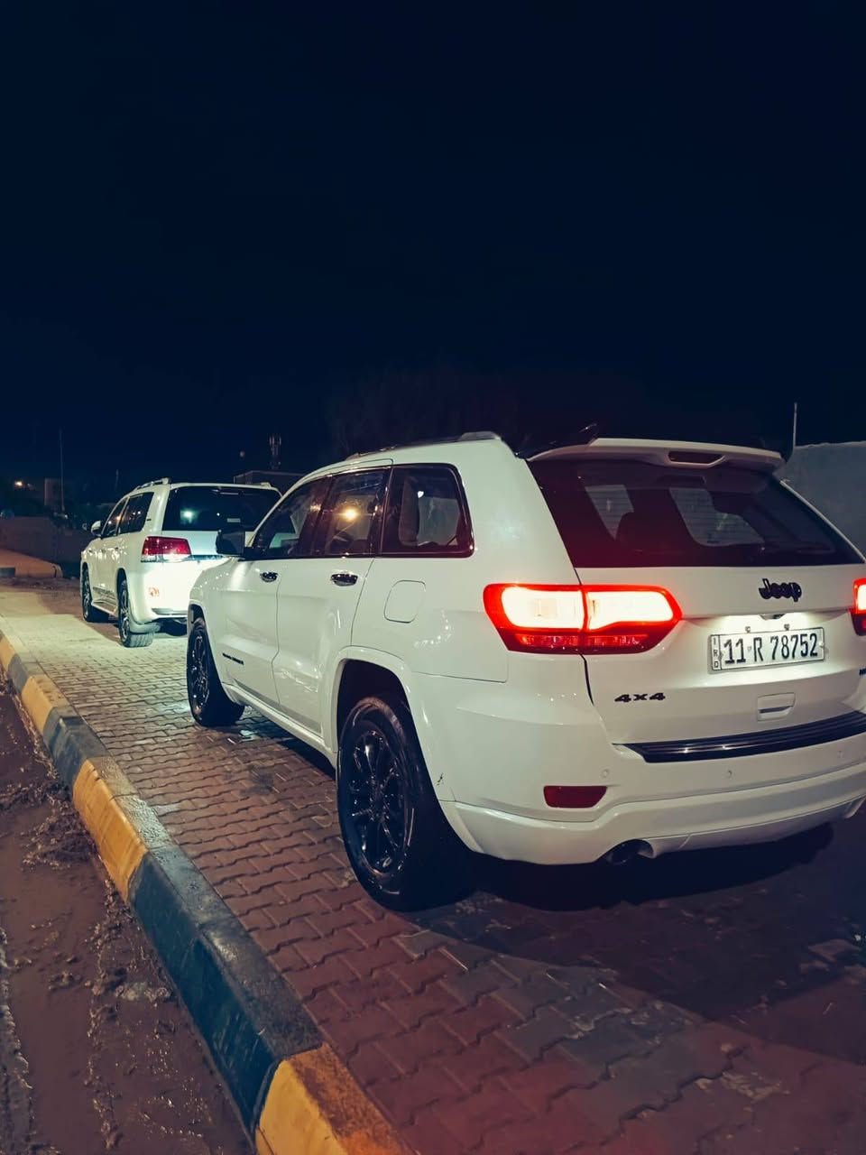السلام عليكم جيب لاريدو 14 مواصفات سياره جديده وبعد بيها مواصفات والشاري يتصل على الرقم***********

