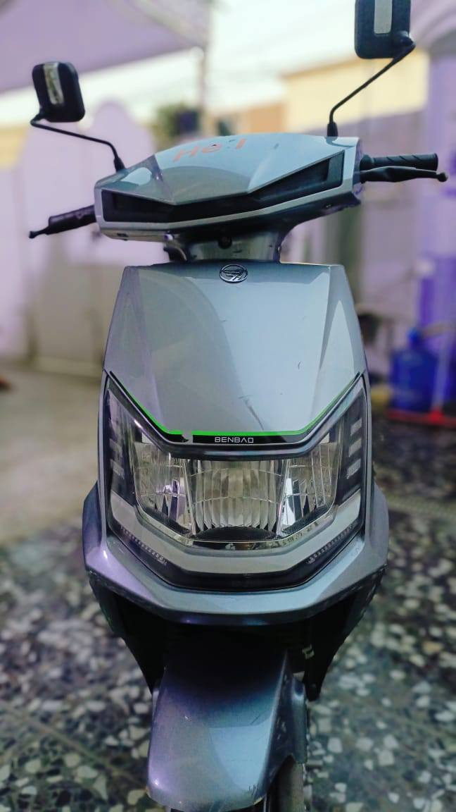 السلام عليكم👋
دراجة شحن لون سمنتي انارة خلفية وامامية لد ودبل اشارة بيها ثنين سويج وميزة التشغيل عن بعد  و مكانين تخزين وحده تجي وياها جنطة و الثانية تحت الكشن سرعتها 80 كم بيها 6 بطاريات ثلاث سرعات

الملف مالتها 2000 نضيفة  ماشية 5 الاف العداد ديجتل 

ستاند تعليك وستاند صفح ويجي وياها شاحنتها الاصلية

و وياها هدية خوذة حمرة الدراجة سعرها 700 وبيها مجال بسيط🫡👋

رقمي ***********
