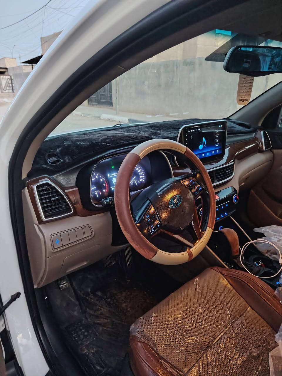 سلام عليكم سياره توسان موديل 2019 خليجي سياره جديده رقم بغداد دولي سانويه 2030بأسمي عنوان كربلاء الحسينيه الاستفسار ***********
