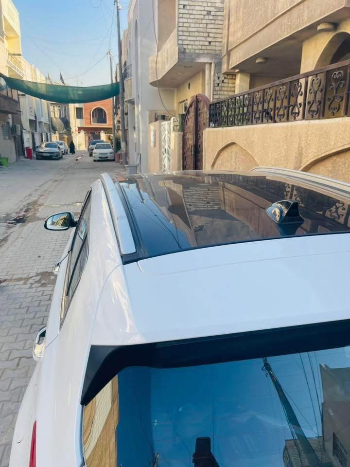 السلام عليكم 
سياره سبورتج موديل 2017 خليجي
السياره مكفوله من الصبغ بيها بارد قليل عله كد شبر بل باب وعداها مكفول كلشي من محرك وكير وكشر
السياره فول مواصفات بصمه وبانوراما والباقي المواصفات معروفه
ماشيه 97 الف
السياره خير من الله وماناقصها شي
للأستفسار اكثر 
***********
