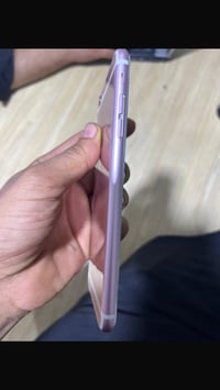 ايفون 6بلاس نظيف نظافه 95% زلغ مابي. بطاريه 76 ينزل جميع التطبيقات بصم...