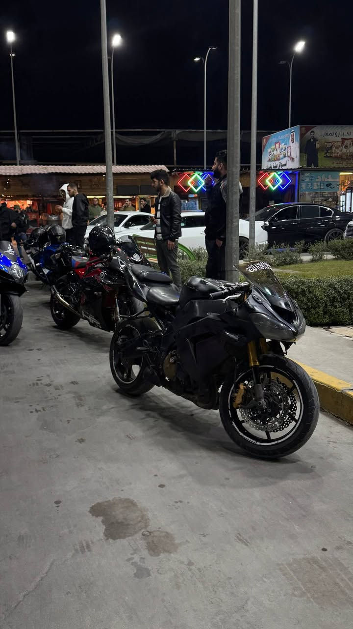 كاوسكي الف  موديل 2005  الدراجه شغاله نكره سلف بكل وقت بس اني ابيعها كوم حديد الي تفيده وشراي يخابرني 
بغداد الدراجة 
***********
