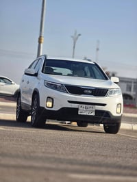 سورنتو 2014   كفالة عامة من الضربة والصبغ  4 سلندر مكينه 2400 7 راكب. ...