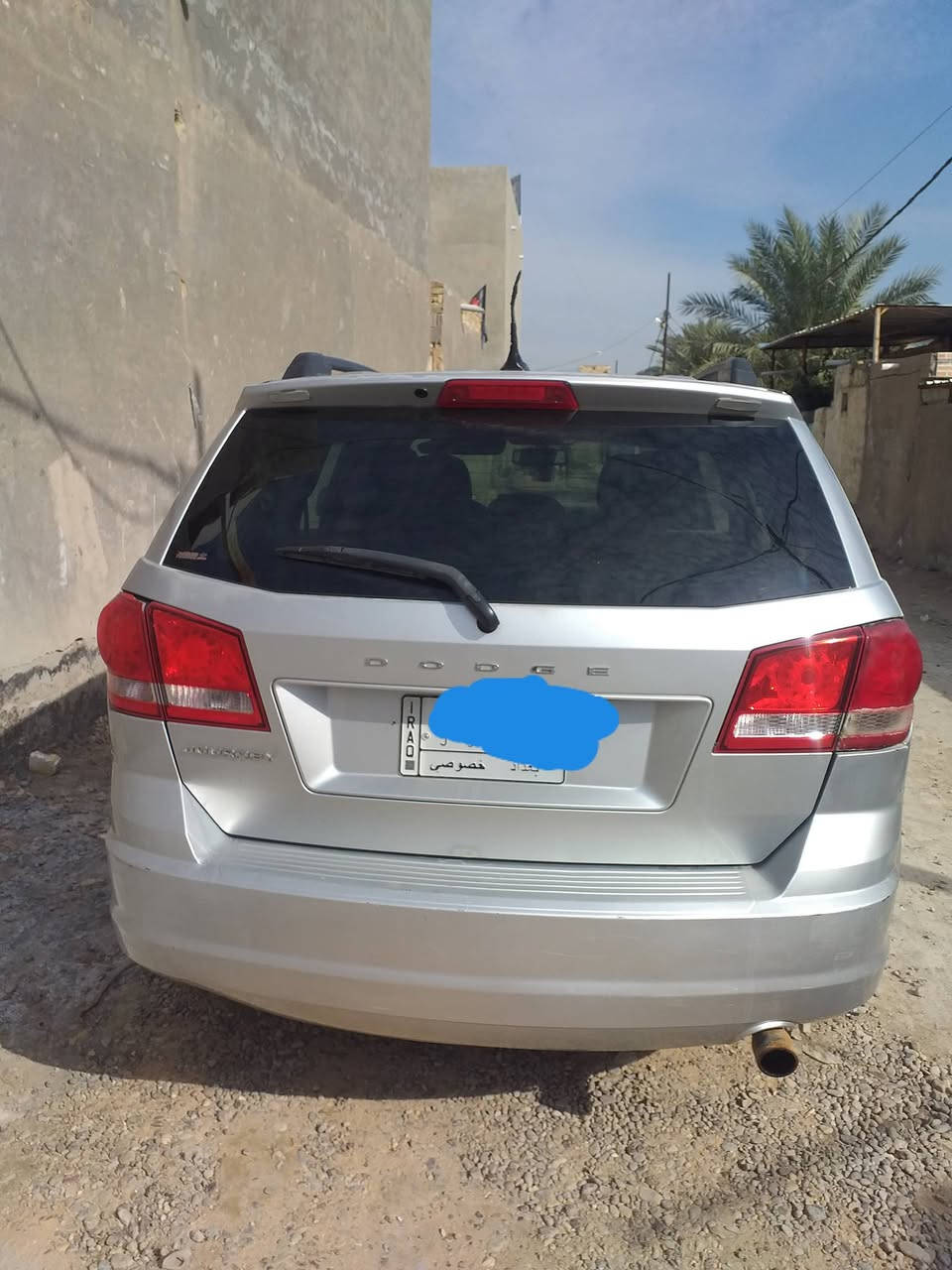 سلام عليكم دوج جورني موديل 2011  7راكب محرك 2400  3قطع تبريد  رقم بغداد بسمي سنويه نافذه لغاية2026/11/28 
السعر 90 او بيه مجال الشراي يتصل *********** مكان السياره بابل محاويل ناحية الامام
