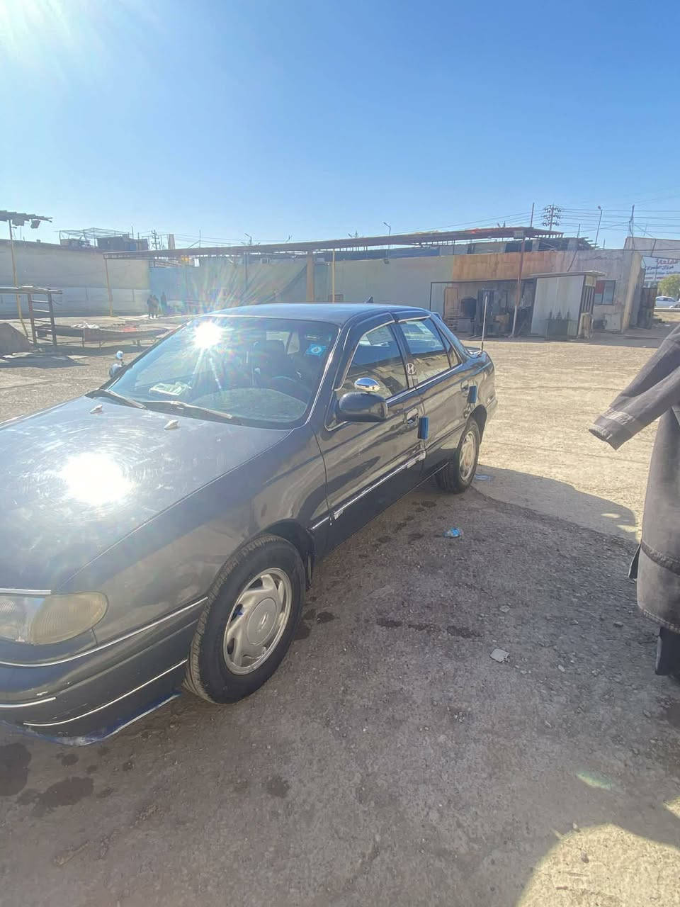 سلام عليكم الانترا اللبيع موديل 94رقم بغداد انكليزي ابسمنة صبغ حزام بدون اي ضربة فريم ممات بلاديات بدون قطرت لحيم تبريد شغال وتدفئة نار تخم تاير جديد ويل كب بلادي السعر 36 وبي مجال ***********
