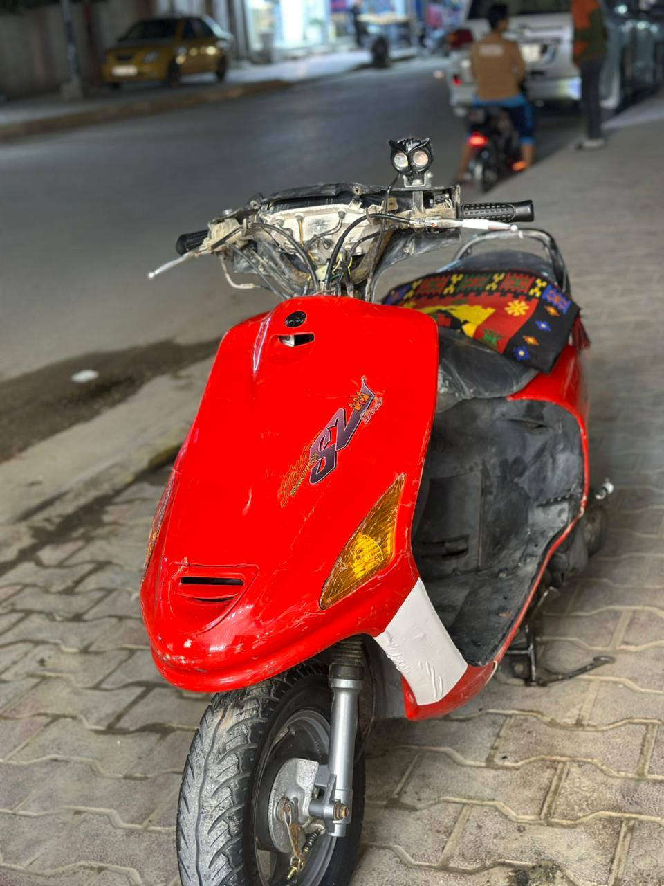 سلام عليكم دراجه فراشه البيع مكفوله  الدراجه مضمومه ماتطلع شعله ومعدل تشك الكاع نضيفه السعر 350 وبيه مجال الشراي المكان طوريج الرقم ***********
