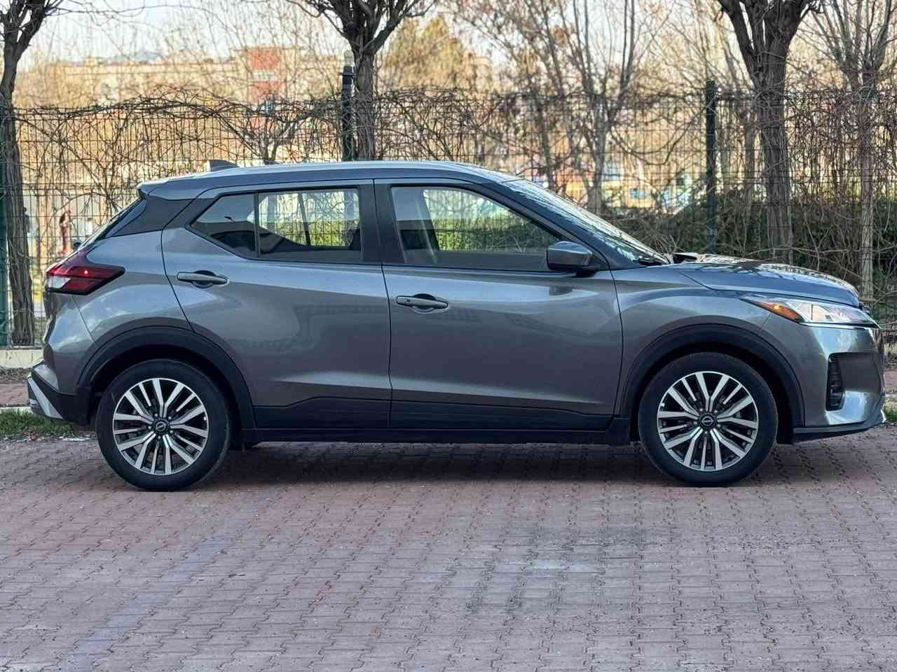 NISSAN  KICKS  SV 2024 
موديل 2024
مواصفات
بصمة 
بصمة ابواب
بصمة تشغيل
تشغيل عن بعد
شاشة ايباد
بريك بصمة
ئوتو هولد
نقطة عماء
تحديد سرعة
تحديد مسار
اوتو ستار ستوب
رادار امامي
رادار جانبي
رادار خلفي
حساسات جانبي
حساسات خلفي
ستيرن فوليوم
ويل كروم‏
ماشي  :  38 الف ميل 
صبغ :  بولند و جملغ صبغ ارباك ستيرن رجع بلادي 
سعر : 124$ ورقة  ومجال بسيط
عنوان :  📍عقره 
سياره رقم جاهز شرط تحويل و وكاله 
رقم تلفون و واتساب ☎️
*********** Singapore
