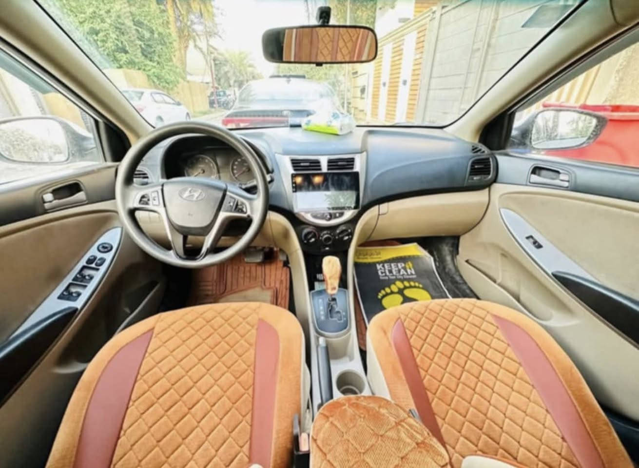 اكسنت موديل 2016 خليجية مكفووولة فوول مواصفات محرك 1600 دوش سنوية جديدة باسمي (رقم بغداد جديد ) هزه جديد 
كير ومكينه وتبريد مكفول اي نقص مابيه بيه رصعتين بارد صغار وبيه شبرين صبغ السعر (110) 
العنوان بغداد الشعلة ***********
