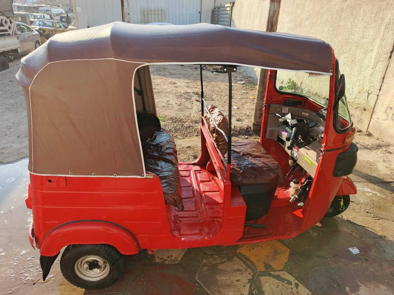 سلام عليكم اخوان تكتك للبيع  2018 مصبوغه للجماليه مكينه خير من الله جاهزه للشغل  
السعر 3600
المكان عبيدي حي الرئاسه 
*********** فقط واتساب
