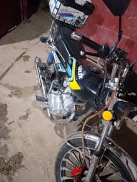 دراجة للبيع 07768528664