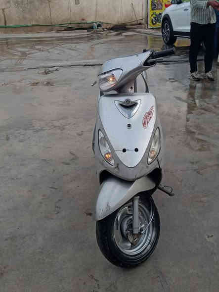 سلام عليكم
دراجه منغولي للبيع 

دراجه صارله شهرين نازله رمبه 

دراجه لايت بكلايت اشاير يمنى يسره 

مكينه خرسه تجي وتشوف ختم واحد وي المكينه 

دراجه شلعه ومعدل مكينه تشك الكاع تجي وتشوف بعينك 

دراجه ما مفتوحه كفاله عامه 

السعر 750 وبيه مجال رقمي واتساب فقط ***********
