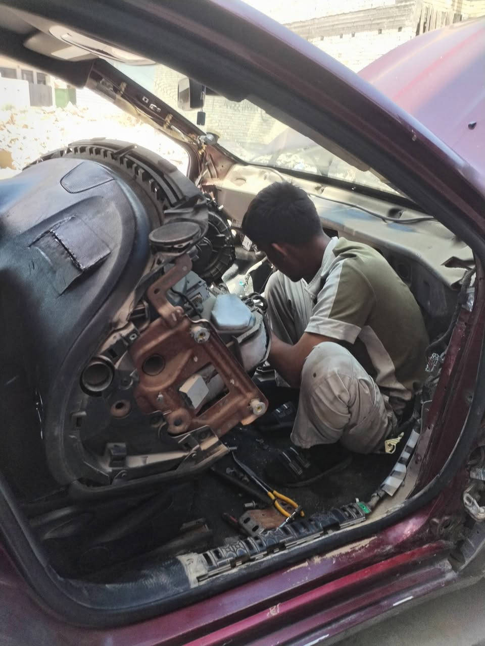 السلام عليكم
من أعمالنا اليوم صيانه تبريد سيارة #c200 تبديل فريز اصلي وكالة
مركز السامي للتبريد وأجهزة تعقّب المركبات*
بغداد الدوره مدخل حي دجلة
***********
***********
