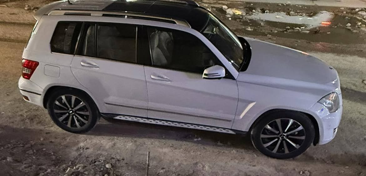 مارسيدس glk300 موديل ٢٠١١ ستة اسلندر رقم اربيل بيها رشتين صبغ اثر شخوط ترهم مراوس حسب القناعة سعرها ١٦٥ وبيها مجال 
اتصال على الرقم *********** وبيه واتساب.
