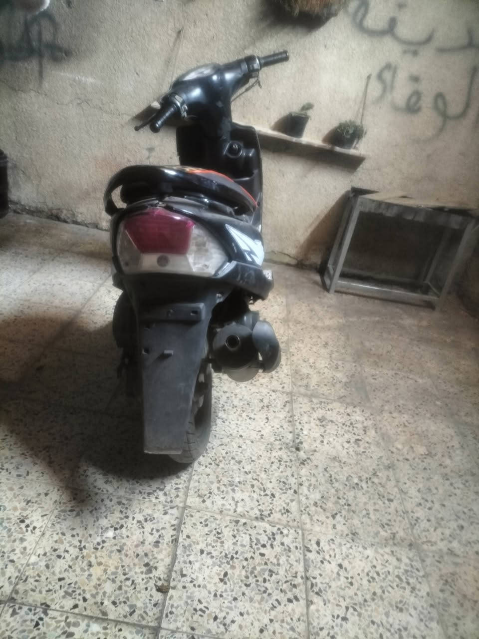 السلام عليكم ماكس عدلة للبيع دراجة حلوة ونضيف شغالة نكرة سلف مكينة ناعمة كفرات كلهة بلادية شلعة ومعدل بلات شغالة 
مكاني الغزالية سعر 350 اوبيهة مجال رقم ***********
