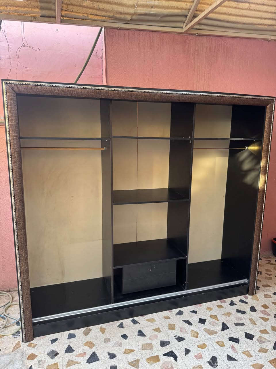 كنتور سلايت 3 ابواب خشب تركي mdf سعر 90   الف

كنتور قطعتين خشب mdf تركي سعر الواحد 80  الف 

عنوان أربيل بختياري

***********  /***********/*********** أربيل, العراق
