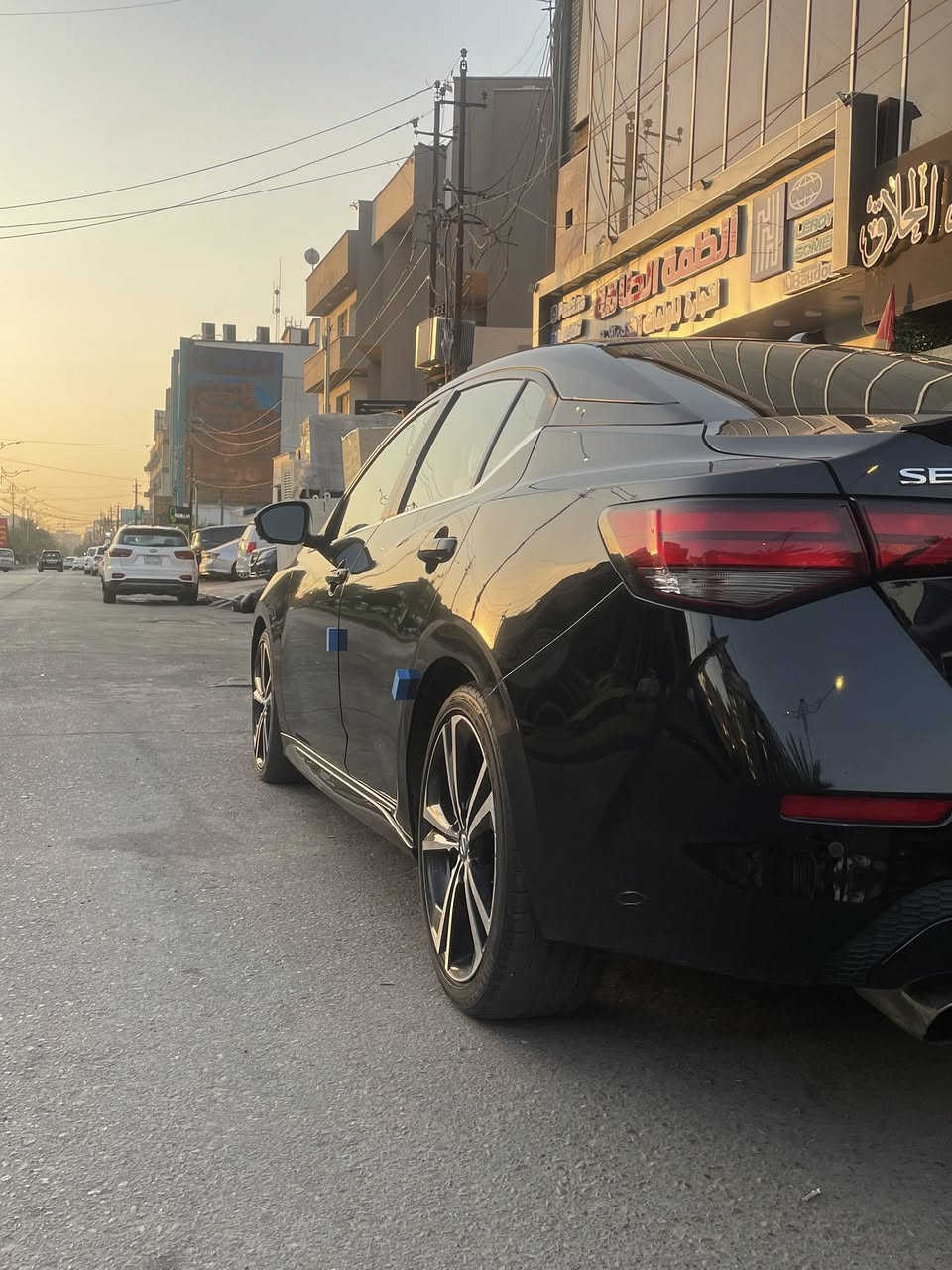 السلام عليكم نيسان سنترا SR بلاس
موديل 21

‏🇺🇸 وارد أمريكي — الحادث چاملغ خلفي وباب خلفي تبديل نفس اللون عكس السايق ✅

✨ المواصفات:

🔹 لون  ( أسود)

🔹 غرفة جلد مع تدفئة الكشنات والستيرن

🔹 سلايد روف

🔹 4 كاميرات

🔹 رادار أمامي وخلفي

🔹 نظام الوقوف الذاتي وتنبيه السائق من الاصطدام

🔹 مثبت سرعة

🔹 شاشة أبل كار بلاي

🔹 كرسي سائق كهربائي

🔹 تشغيل عن بُعد

🔹 كشاف لد مع عدسة

🔹 لد نهاري

🛣️ العداد: 70.000كم فقط

💵 السعر:155 ورقة (وبي مجال)

رقم بغداد بسمي

📍 المكان: شارع الصناعه 

📲 للاستفسار 
***********
