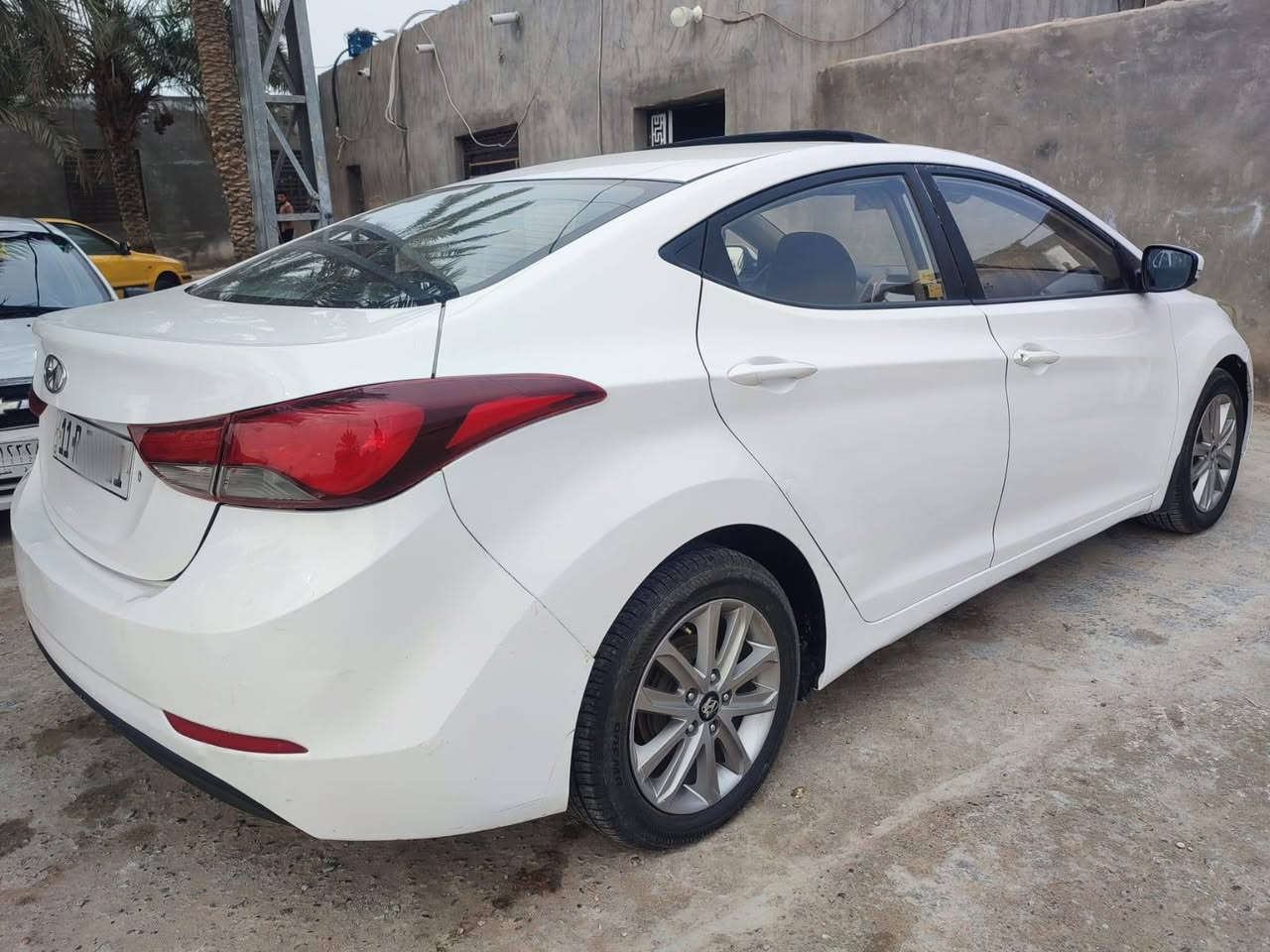 س/ع الانتره ١٤ شكل ١٦ خليجيه مكينه ١٨٠٠ دوش رقمه بغداد مميز سياره مكفوله كفاله عامه موصفاتها فول ١/١ عده بصمه سياره كلش حلوه وجديده وجاهزه مكينه كير حداديه تخم تاير جديد *********** عنوان مشخاب
