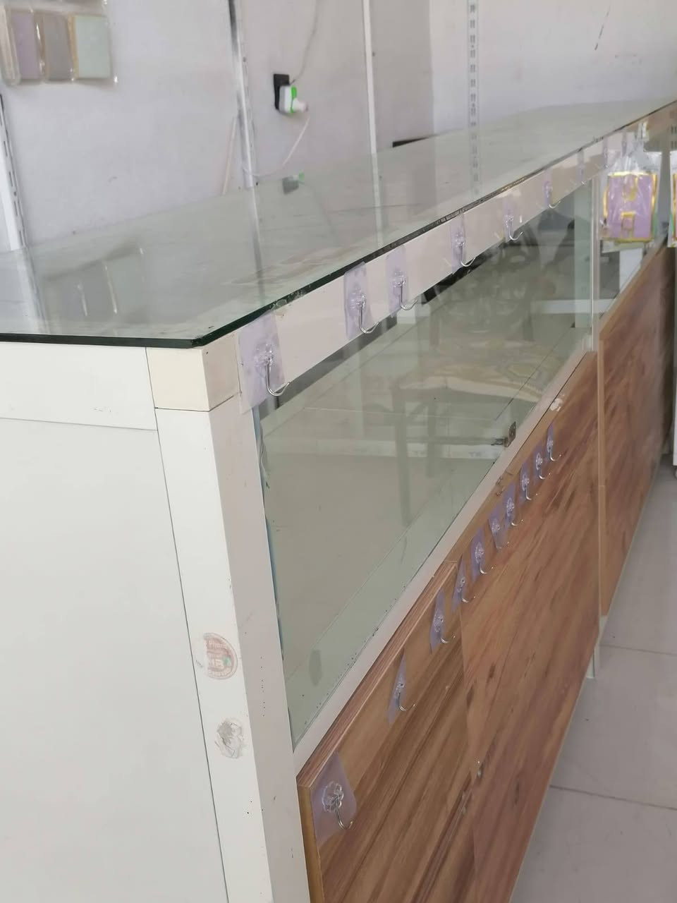 اغراض محل حلويات للبيع مستعجل
براد كيك

جهاز ايسكريم

3كونترات جام خان

2طاوله وكراسي

***********
