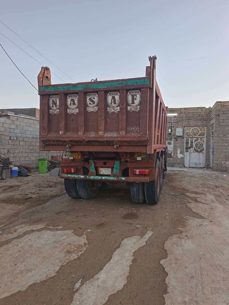 البي مديل 79 بلادي شاصي مكفول بلادي قلاب محرك 28  كير 160 مجموعه نص جيىف تايرات 24 رقم ذي قار بدي خمسه وربع سياره جاهزه ما بيها ولا نقص برقي مكان البصرة الدير   ***********  أو  ***********
