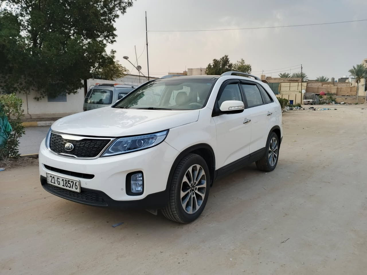 سلام عليكم. للبيع فقط                                                          سورنتو 2014 خليجي.                                                             

سيارة نضيفة وفول مواصفات ما ناقصهة اي شي

الموصفات : 
بانورما 
محرك 3.5. v6 
3 قطع تبريد 
رقم شمالي سليمانية 
انكليزي سيارة باسمي 
السنوية الى نهاية  2028

السيارة بيهة تبديل بنيط
 + ربع جاملغ الايمن بدون دواخل ابداً 

(((((((((مكاني كربلاء)))))))))

سعر السيارة.     185 ورقة

‭***********‬
