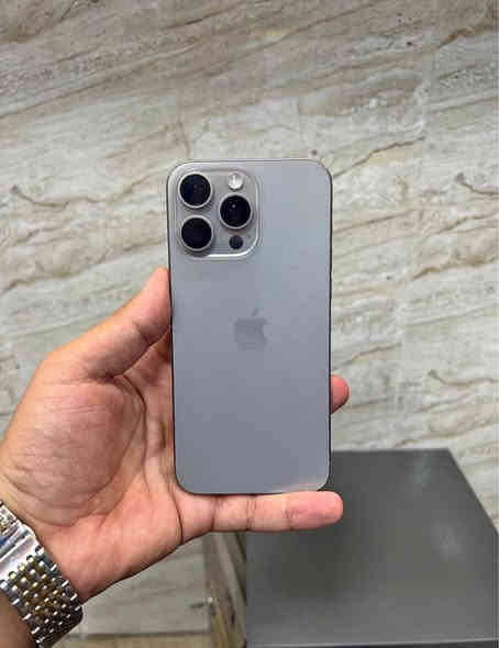 السلام عليكم ايفون 15 برو ماكس ((دبل سيمكارت)) نسخة ZA نظافة 100/100 بطارية 89🔋 كفالة عامة السعر 1175 وبي مجال عنوان نجف متواجد خاص إذا مو شراي لا تراسل فدوة لعيونك
***********
