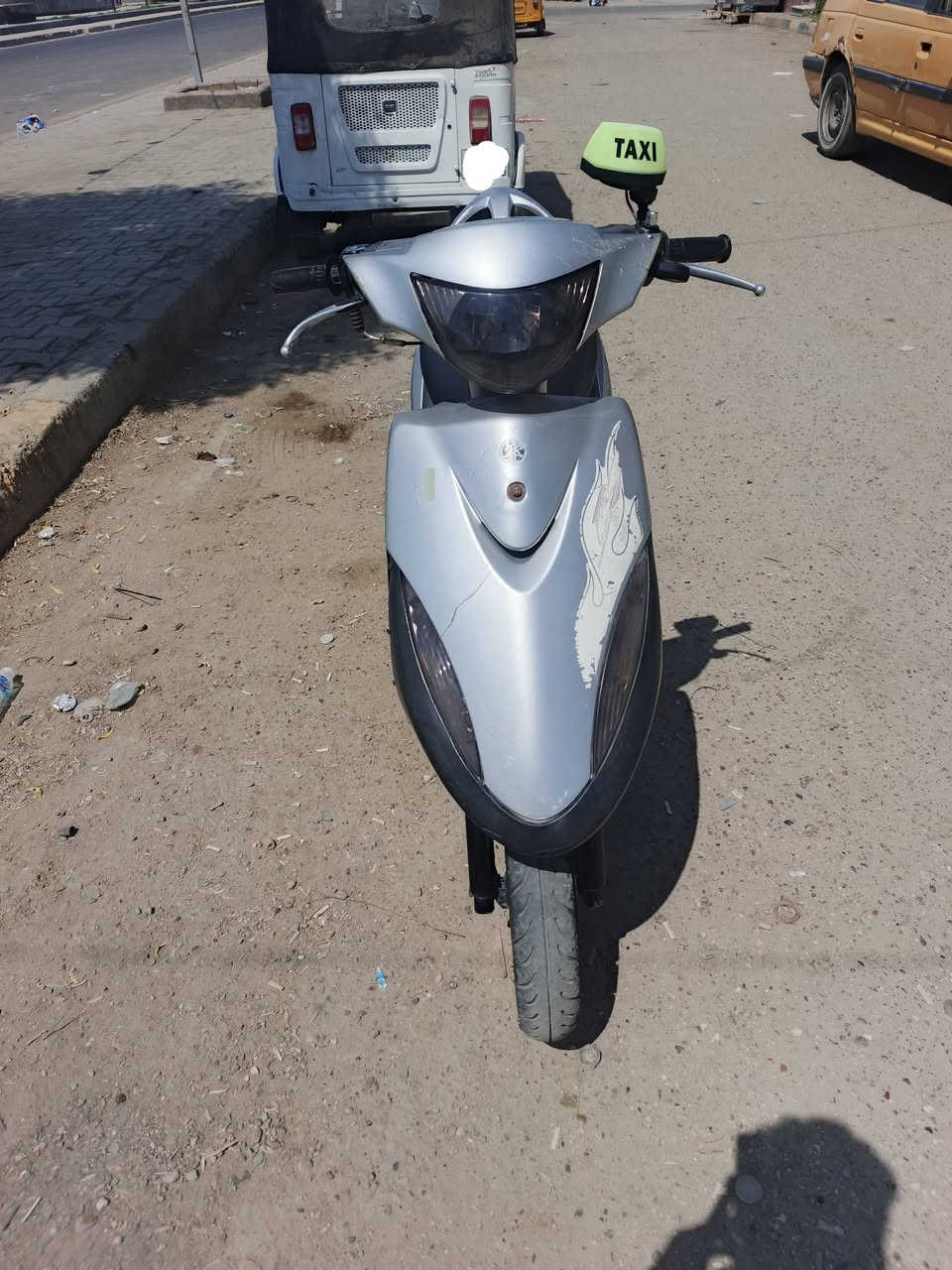 السلام عليكم دراجه للبيع والله نظيفه السعر 550 عنوان بغداد بالشعله يم مرطبات فيروزه  ***********
