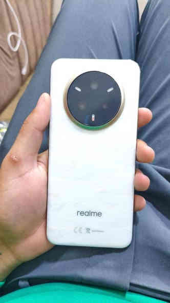 السلام علكيم
خوان جهاز ريملي 14برو بلص 
ذاكره 512
جهاز جديد
مستخدام اقيل سبوع 
غراضه كامله 
سعره 525وبي مجال حك تكسي 

***********
