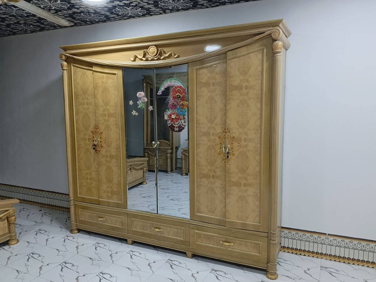 غرفه اخشاب للبيع السعر 400 وبيها مجال بسيط العنوان هيت


**إذا كنت صاحب هذا الإعلان وتريد حذفه لأي سبب، رجاءا أرسل رسالة إلى الدعم الفني**