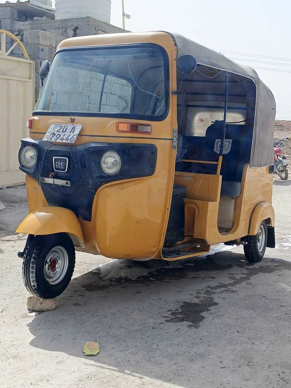 السلام عليكم شباب تيك تيك موديل 20 رقم سنويه باسمي فد الدواسم عمره والشراي خاص
***********
