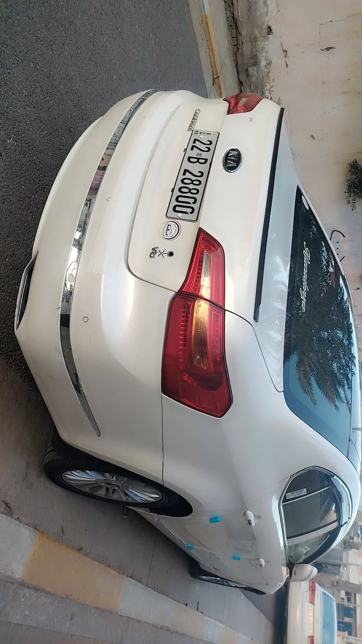 من رخصت الادمن
كادنزا للبيع فقط 
موديل السياره ٢٠١١ 
خليجي 
مكينه كفاله برغي ما مفتوح بيها 
مكينه كير كفاله 
تخم تاير جديد 
صدر امامي خلفي تراي فول 
فول واحد ع واحد 
بيها طارف الجاملغ والبنيد  أو بيها بارد بالباب الصدر  
رقم هزه كله جديد 

مكان🚩 السياره فلوجه سعر السياره   ١٠٠  أو بيها مجال بصيط  الشراي يتصل ***********
