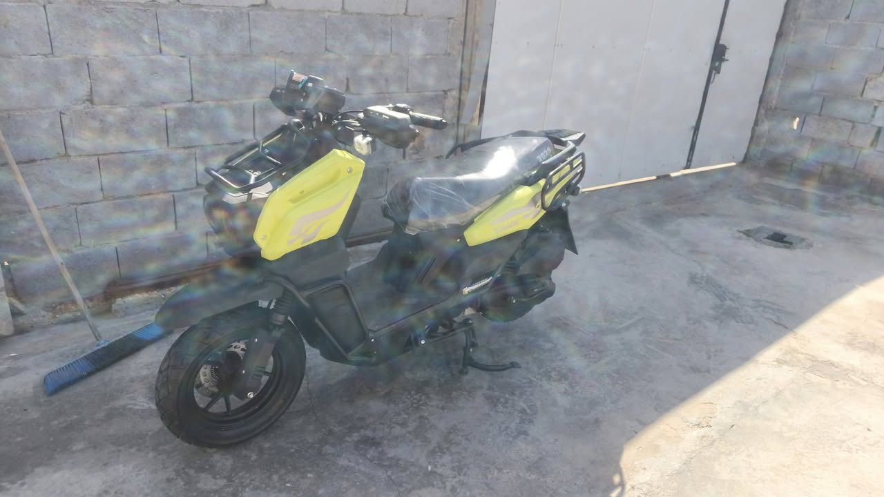 جديده ماشيه 3000 بس رايدهه 1,100,000 قفل ***********
