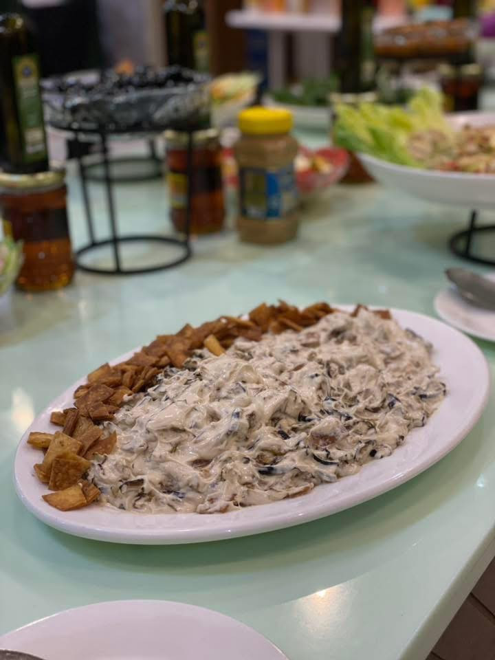 مرحبا
شيف مقبلات 
درجه اولى + شعبي
اشتغل اكثر من 25 نوع
مطاعم + فنادق
عملي فقط تجهيز
للتواصل ***********

ملاحظه للمعدان : ما اوصيكم عود هم اخذو الصور
