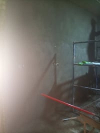 خلفه لبخ سمنت شغل درجه اولى بليوميه وعل متر متفرغ حالين 07782711024