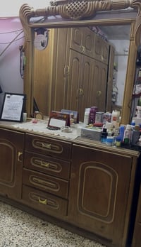 غرف نوم عراقيه للبيع مكاني بغداد حي القاهره نضافه الغرفه 90%  نقصها بس...