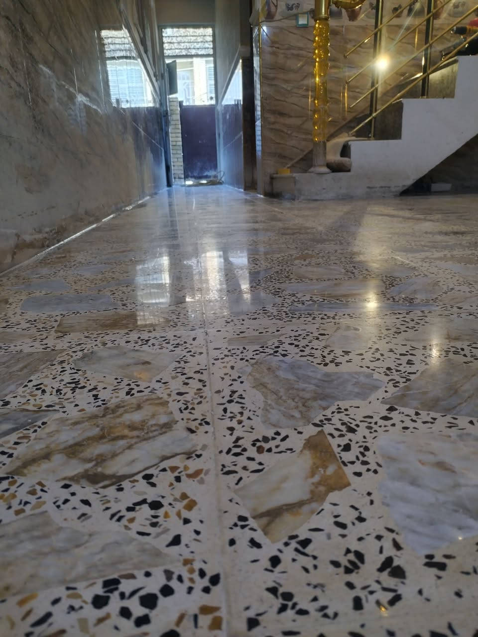 تم إكمال كاشي نمري بعد الجلي وتلميع
عملنا في جميع مناطق بغداد واطرافها للاستفسار يتوفر واتساب
***********
***********
***********
