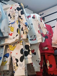 نزیکی 90 دانەم لەم قاتانە ماوە فول کوالیتی دانەی 10 هەزار افروشم 07701...