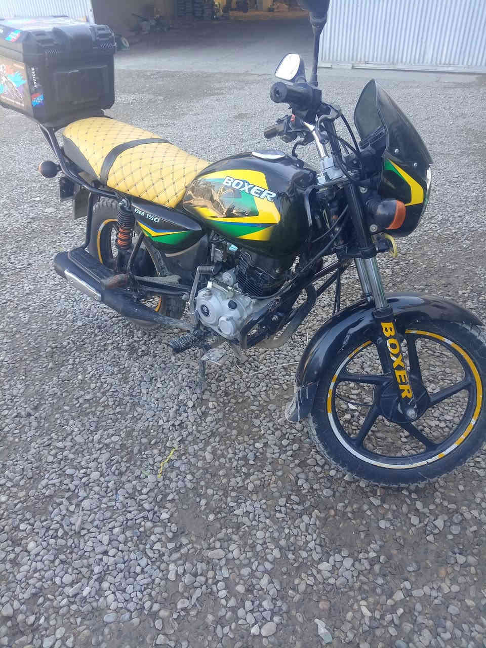 السلام عليكم دراجة بوكسر موديل 2021 دراجة خير من اللة مكفولة دراجة مرقمة السعر 1600 بيهة مجال ***********
