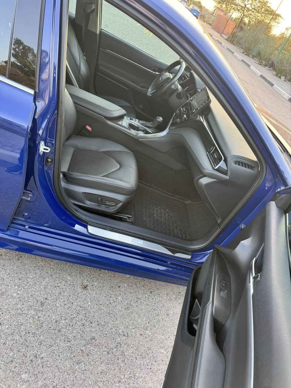 تويوتا كامري XSE مديل 2023
سيارة دخول جديد حره بسمي بدون رقم  فول موصفات عده الفتحه XSE وارد أمريكي بيه جاملغ  سيارة جديدة بوضع الوكاله للستفسار : ***********
