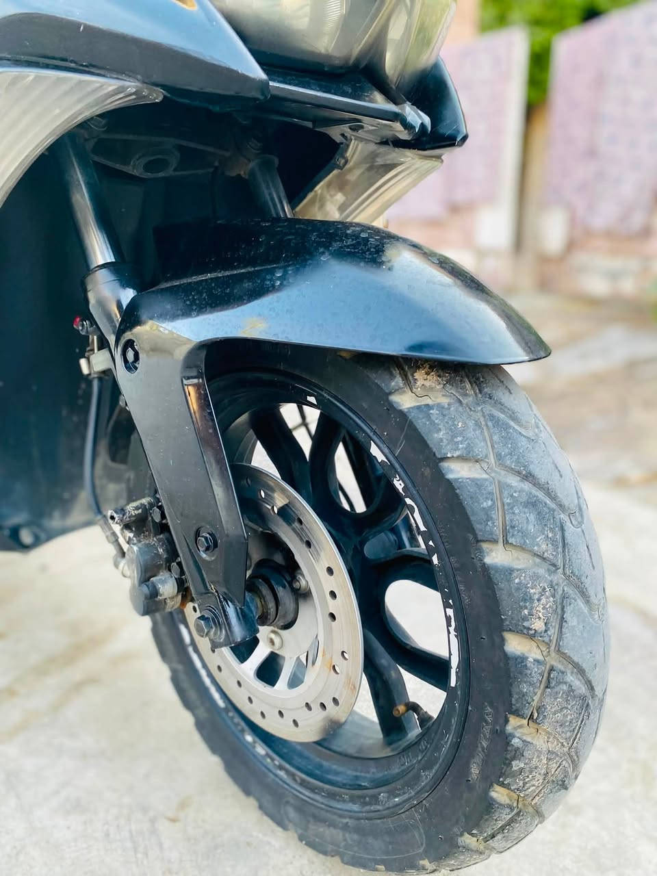 من رخصت الادمن سلام عليكم 
دراجه فوريس للبيع محرك150cc
دراجه كلها بلاديه كهربائيات كامل شغال بيها دكمه رماش تشغيل عند بعد بلادي مو تحوير الدراجه تاخذها بالشرط شلعه ومعدل شرط نفرين تقبط110 وللعلم كلجات جديده ترايك للبصره ربع متصرف عليها السعر550بي مجال قليل***********ممتواجد فيس فقط اتصال واتساب
