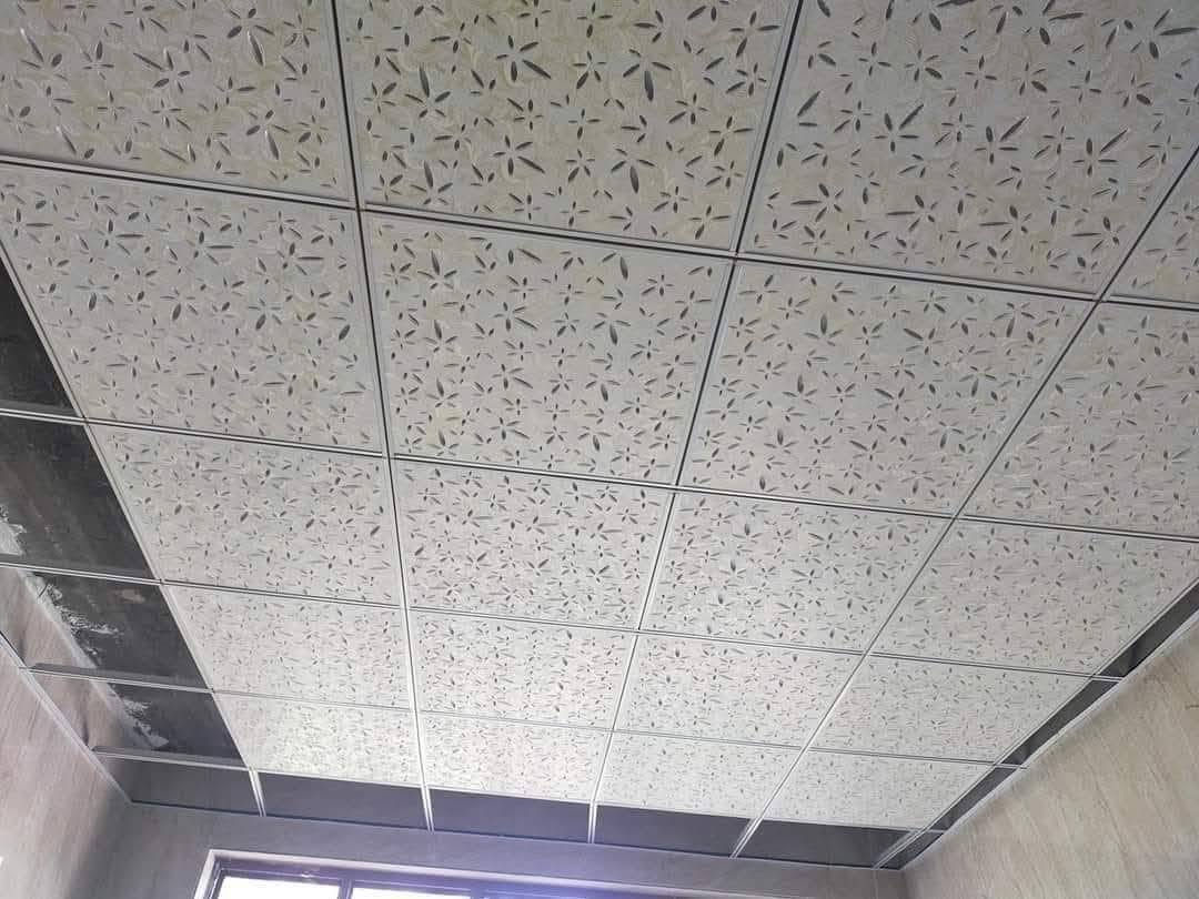 سلام عليكم صبغ مع جميع اعمال الديكور من جبس وسقوف واشرطه وتغليف متفرع اسعار مناسبه ***********مكاني نجف طريق يا حسين ***********
